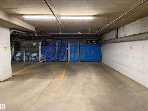 404 8315 83 Street, Edmonton, AB - Indoor Photo Showing Garage