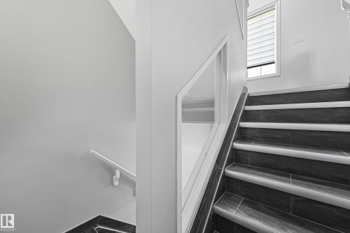 91 13825 155 Ave, Edmonton, AB - Indoor Photo Showing Other Room