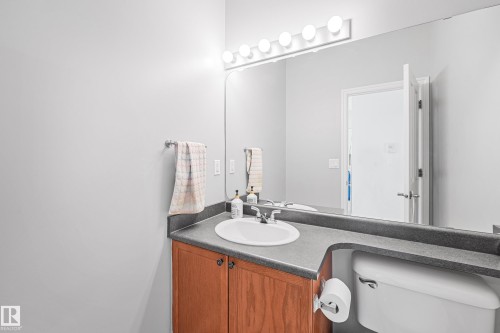 91 13825 155 Ave, Edmonton, AB - Indoor Photo Showing Bathroom