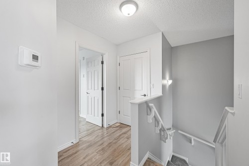 91 13825 155 Ave, Edmonton, AB - Indoor Photo Showing Other Room