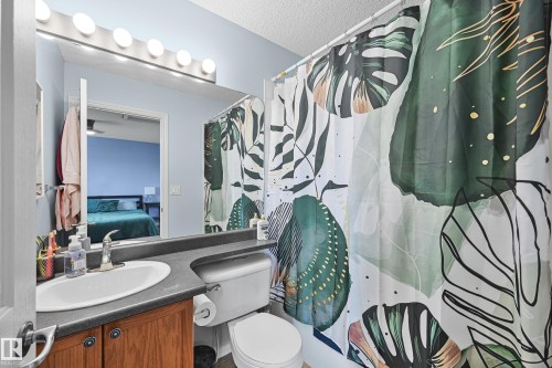 91 13825 155 Ave, Edmonton, AB - Indoor Photo Showing Bathroom