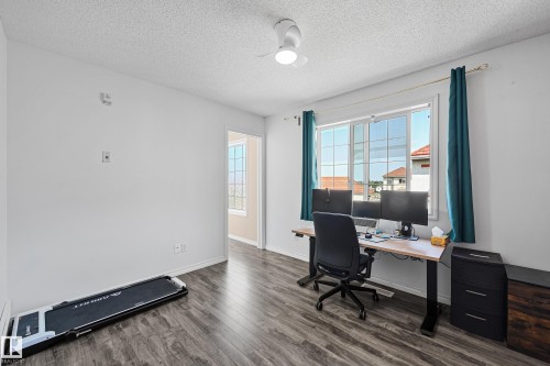 91 13825 155 Ave, Edmonton, AB - Indoor Photo Showing Office