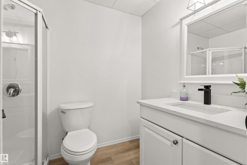 82 Oakridge Drive N, St. Albert, AB - Indoor Photo Showing Bathroom