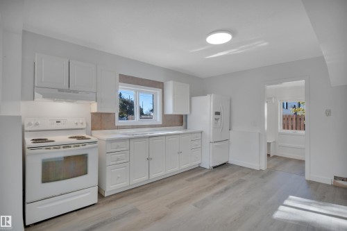 5004 45Th Avenue, Calmar, AB - Indoor Photo Showing Kitchen