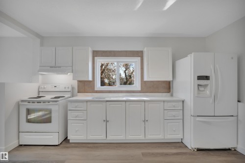 5004 45Th Avenue, Calmar, AB - Indoor Photo Showing Kitchen