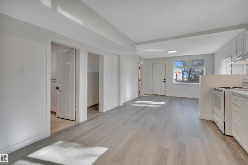 5004 45Th Avenue, Calmar, AB - Indoor Photo Showing Kitchen