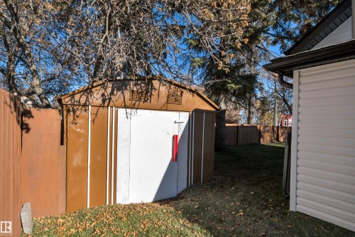 5004 45Th Avenue, Calmar, AB - Outdoor