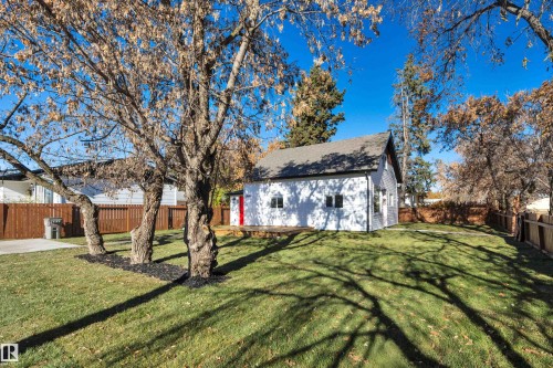 5004 45Th Avenue, Calmar, AB - Outdoor