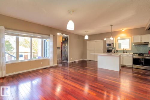9923 88 Street, Edmonton, AB - Indoor Photo Showing Kitchen