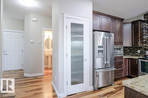 7913 Erasmus Crescent, Edmonton, AB - Indoor Photo Showing Kitchen