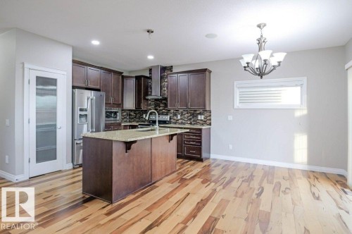 7913 Erasmus Crescent, Edmonton, AB - Indoor Photo Showing Kitchen With Upgraded Kitchen