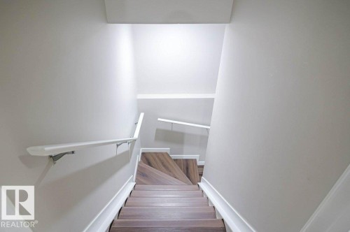 7913 Erasmus Crescent, Edmonton, AB - Indoor Photo Showing Other Room