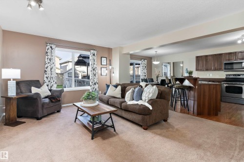 1510 37A Avenue, Edmonton, AB - Indoor Photo Showing Living Room