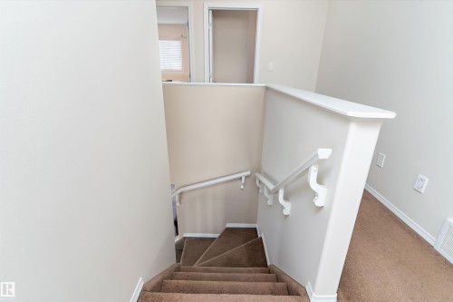 1510 37A Avenue, Edmonton, AB - Indoor Photo Showing Other Room