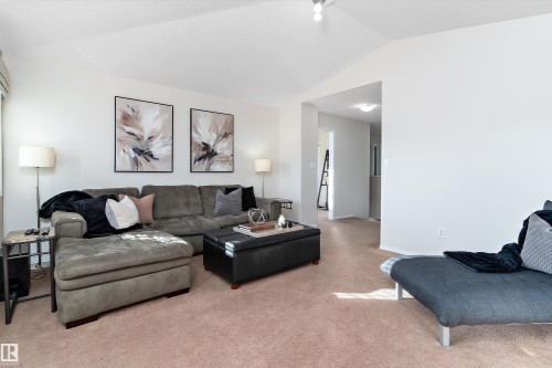 1510 37A Avenue, Edmonton, AB - Indoor Photo Showing Living Room