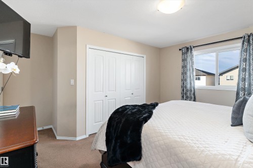 1510 37A Avenue, Edmonton, AB - Indoor Photo Showing Bedroom