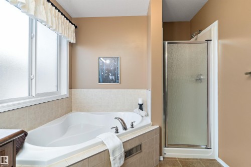 1510 37A Avenue, Edmonton, AB - Indoor Photo Showing Bathroom