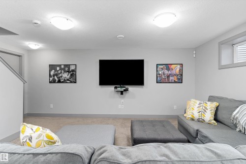 1510 37A Avenue, Edmonton, AB - Indoor