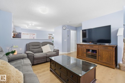 69 460 Hemingway Road, Edmonton, AB - Indoor Photo Showing Living Room