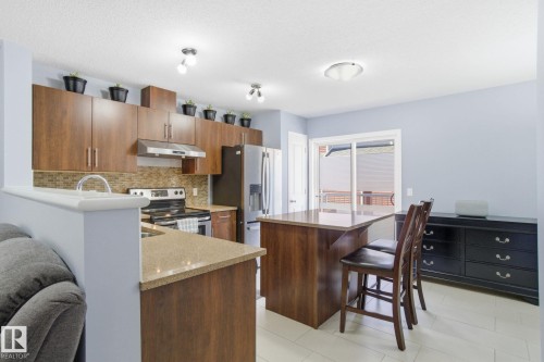 69 460 Hemingway Road, Edmonton, AB - Indoor Photo Showing Kitchen