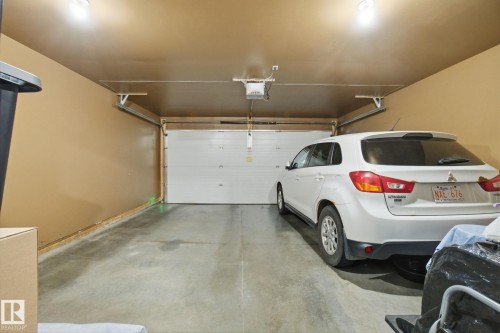 69 460 Hemingway Road, Edmonton, AB - Indoor Photo Showing Garage
