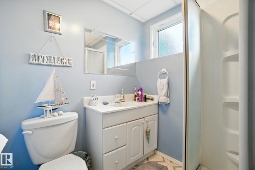 14936 81 Street, Edmonton, AB - Indoor Photo Showing Bathroom