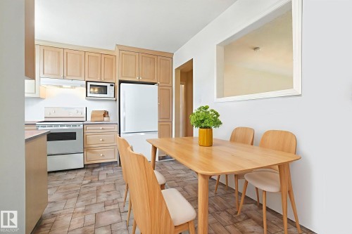 14936 81 Street, Edmonton, AB - Indoor