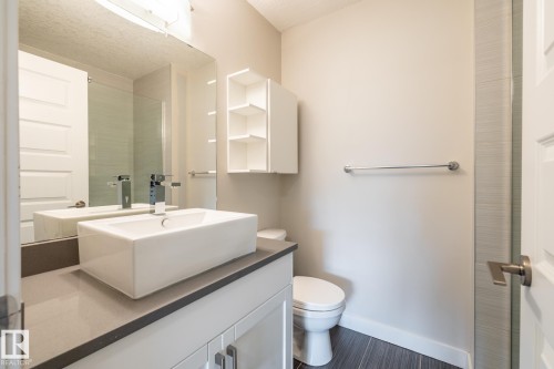 130 5151 Windermere Boulevard, Edmonton, AB - Indoor Photo Showing Bathroom