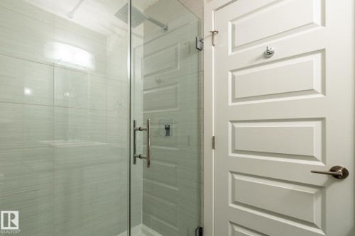 130 5151 Windermere Boulevard, Edmonton, AB - Indoor Photo Showing Bathroom