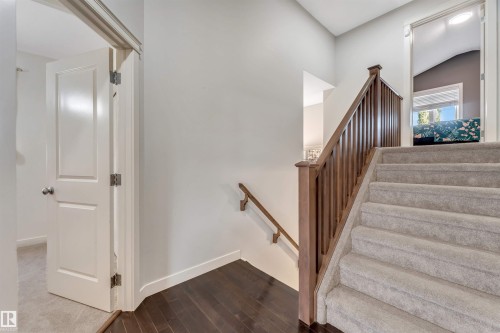 1920 69 St., Edmonton, AB - Indoor Photo Showing Other Room