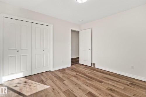 15211 44 Street, Edmonton, AB - Indoor Photo Showing Other Room