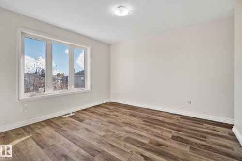 15211 44 Street, Edmonton, AB - Indoor Photo Showing Other Room