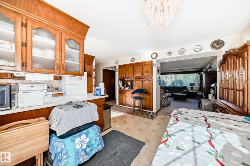 7007 140 Avenue, Edmonton, AB - Indoor