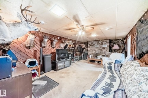 7007 140 Avenue, Edmonton, AB - Indoor Photo Showing Other Room