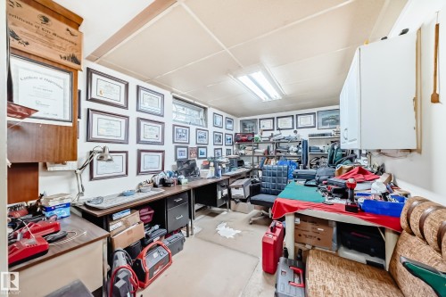 7007 140 Avenue, Edmonton, AB - Indoor Photo Showing Office
