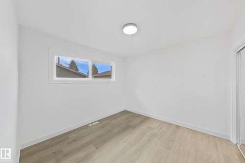 15911 108 Avenue, Edmonton, AB - Indoor Photo Showing Other Room