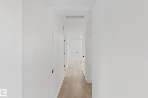 15911 108 Avenue, Edmonton, AB - Indoor Photo Showing Other Room