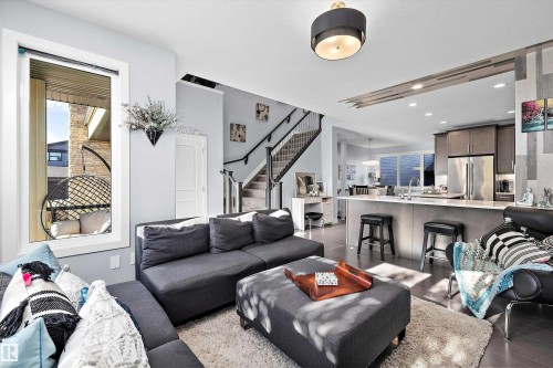 4 Fosbury Link, Sherwood Park, AB - Indoor Photo Showing Living Room