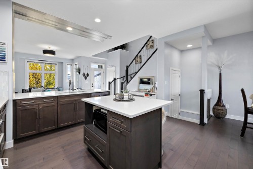 4 Fosbury Link, Sherwood Park, AB - Indoor Photo Showing Kitchen