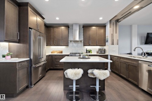4 Fosbury Link, Sherwood Park, AB - Indoor Photo Showing Kitchen With Upgraded Kitchen