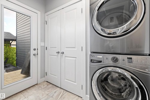 4 Fosbury Link, Sherwood Park, AB - Indoor Photo Showing Laundry Room
