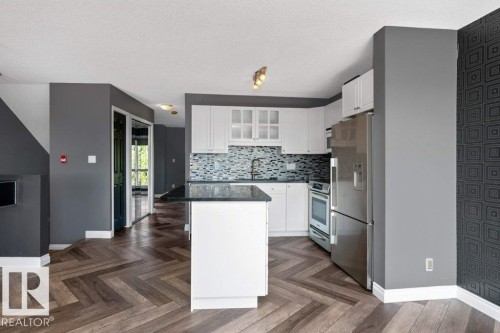 214 10105 95 Street, Edmonton, AB - Indoor Photo Showing Kitchen With Upgraded Kitchen