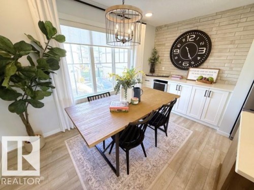 67 50 Mclaughlin Drive, Spruce Grove, AB - Indoor Photo Showing Dining Room