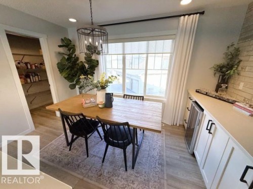 67 50 Mclaughlin Drive, Spruce Grove, AB - Indoor Photo Showing Dining Room