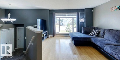 916 62A Street, Edson, AB - Indoor Photo Showing Living Room