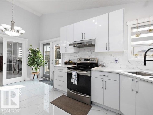 2919 151A Avenue, Edmonton, AB - Indoor Photo Showing Kitchen With Upgraded Kitchen