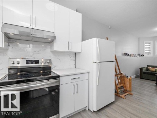 2919 151A Avenue, Edmonton, AB - Indoor Photo Showing Kitchen