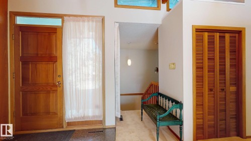 13 Valleyview Crescent, Edmonton, AB - Indoor Photo Showing Other Room