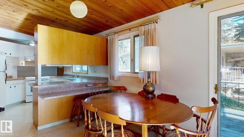 13 Valleyview Crescent, Edmonton, AB - Indoor Photo Showing Dining Room