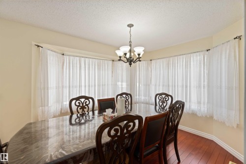 18204 61 Avenue, Edmonton, AB - Indoor Photo Showing Dining Room